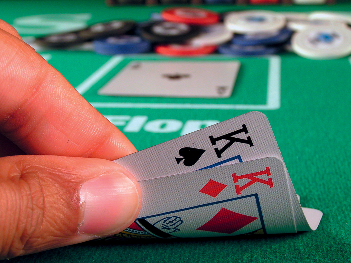 Seni Menggertak: Kisah Para Pemain Poker Ahli